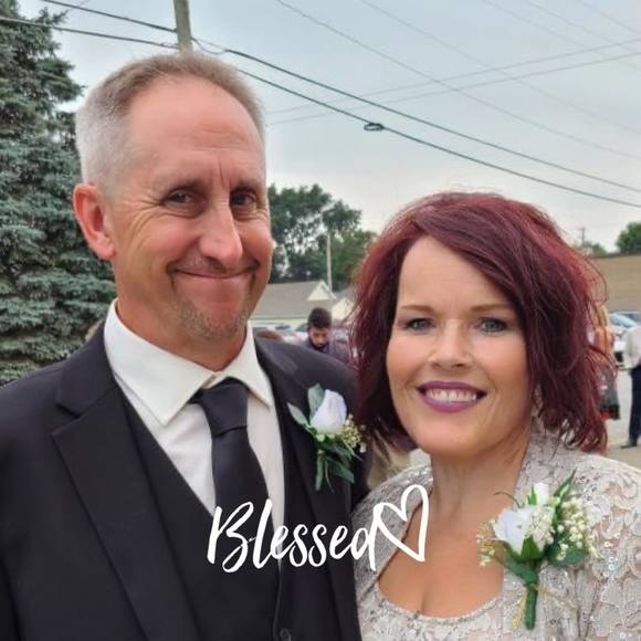 Profile Picture of Nancy Brokaw (@foreverstudiob) on Poshmark
