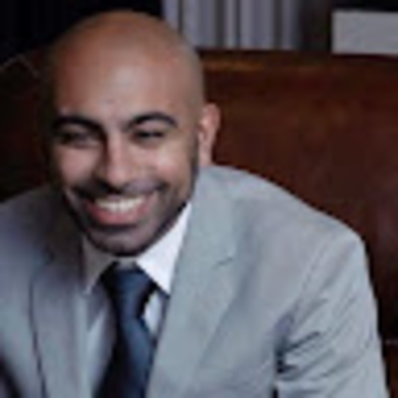 Profile Picture of Ahmed Shah (@ahmedshah728) on Poshmark