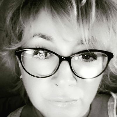 Laurie Thiel - Twitter Profile Picture of Laurie Thiel (@@LaurieThiel) on Twitter