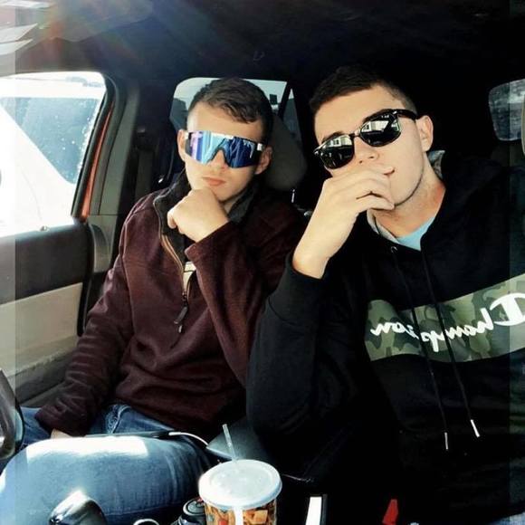 Roger Osborn - Poshmark Profile Picture of Roger Osborn (@rogercosborn) on Poshmark