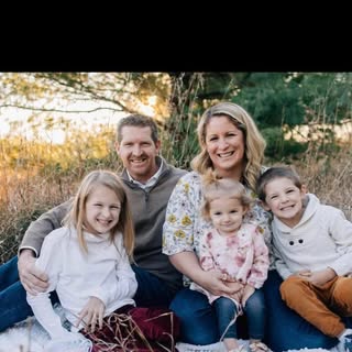 Profile Picture of Kelly Clay (@kellyclay) on Instagram