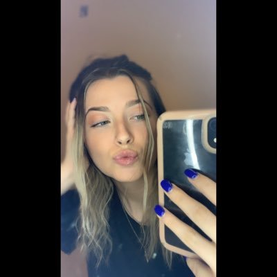 Profile Picture of Bailey Burns (@bailey_burns) on Twitter