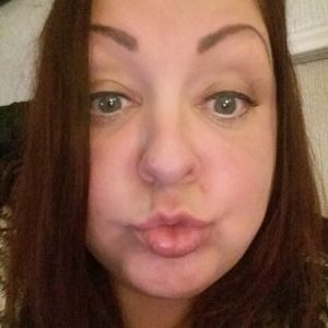 Profile Picture of Suzanne Bailey (@SuzanneBailey69) on Twitter