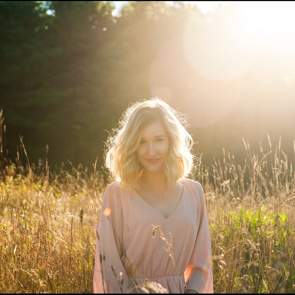 Profile Picture of Jamie Dillavou (@jamiedillavou) on Poshmark