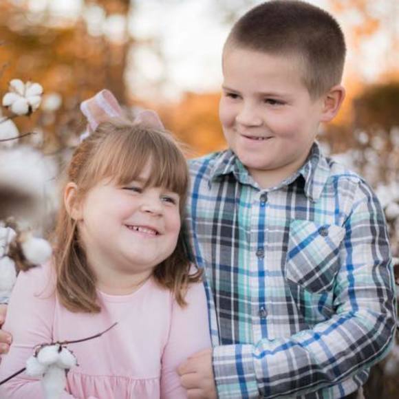 Profile Picture of Bonnie Griffis (@rebelgal85) on Poshmark