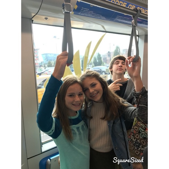 Profile Picture of Sara Schierling (@_sarabeth) on Poshmark