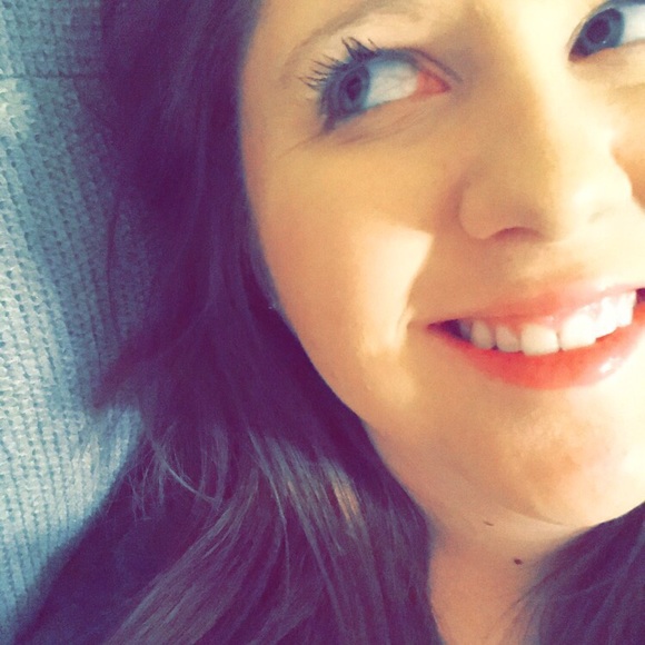 Profile Picture of Kennadi Ondyak (@xoxokennadj) on Poshmark