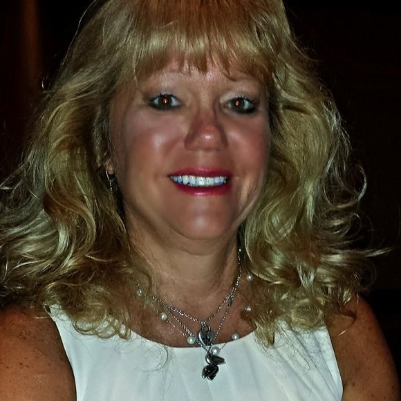 Profile Picture of Lea ann Walsh (@my1claude) on Poshmark