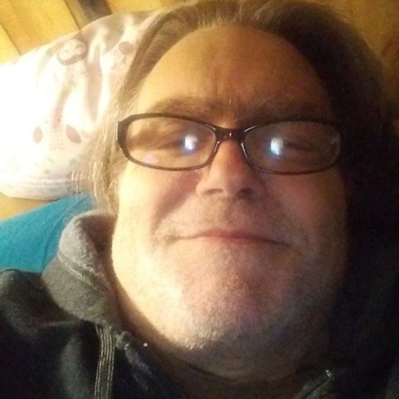 Profile Picture of Randy Connell (@bigredc1) on Poshmark
