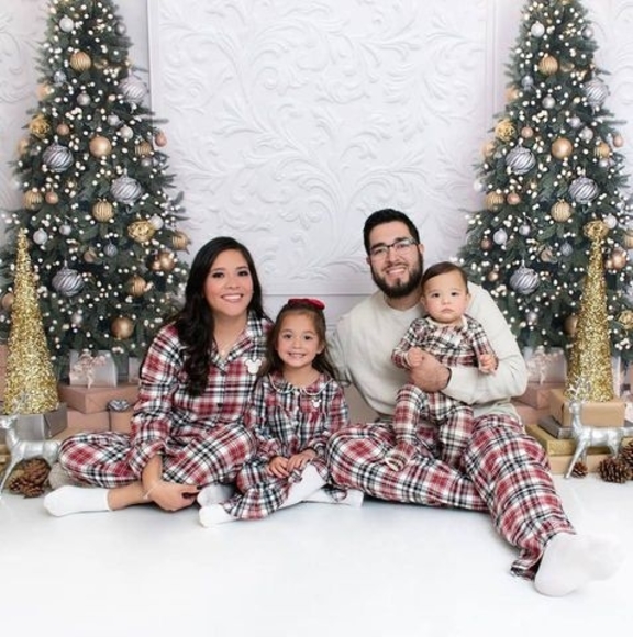 Profile Picture of Joyce Escobar (@joyce_escobar) on Poshmark