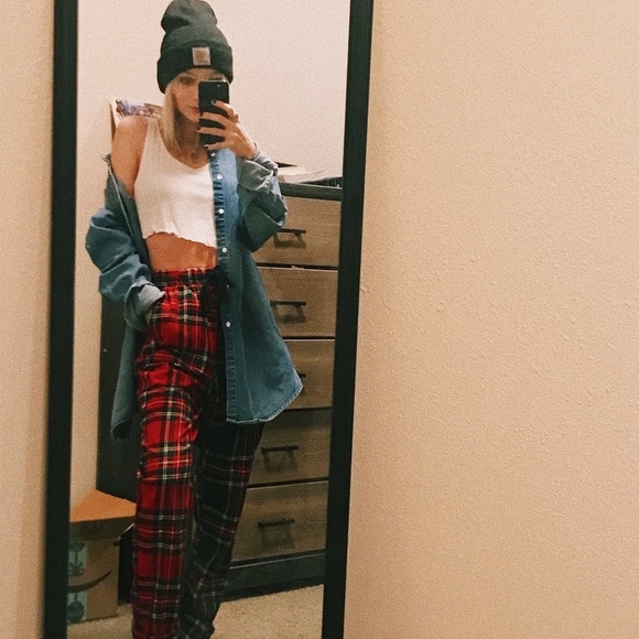 Profile Picture of Zoe Hatch (@zoehatchcloset) on Poshmark
