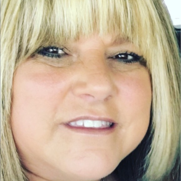 Profile Picture of Brenda Greenmyer (@bgreenmyer) on Poshmark