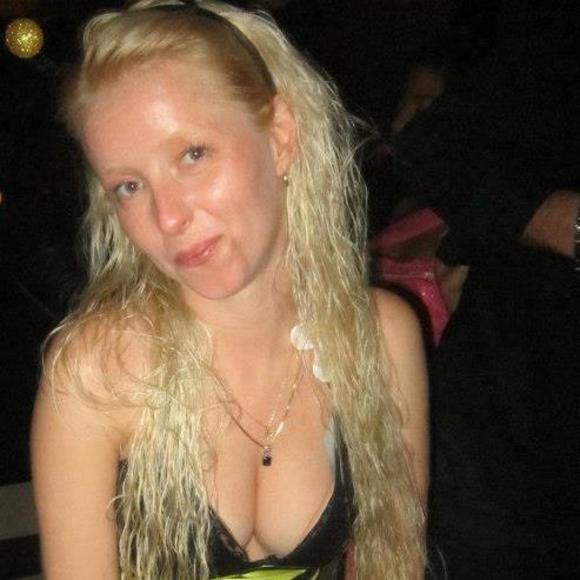 Profile Picture of Crystal Mccormick (@mccormick183) on Poshmark