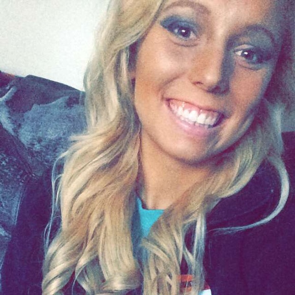 Profile Picture of Jackie Standafer (@jackie_legsss) on Poshmark
