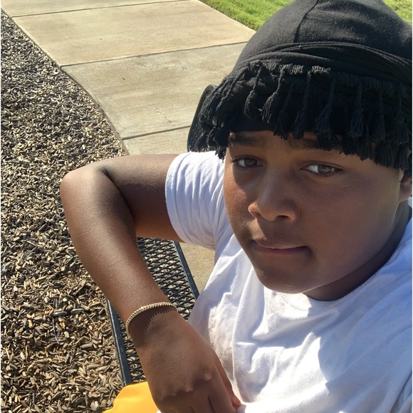 Profile Picture of Antonio Mackey jr. (@antoniomackeyjr) on Poshmark