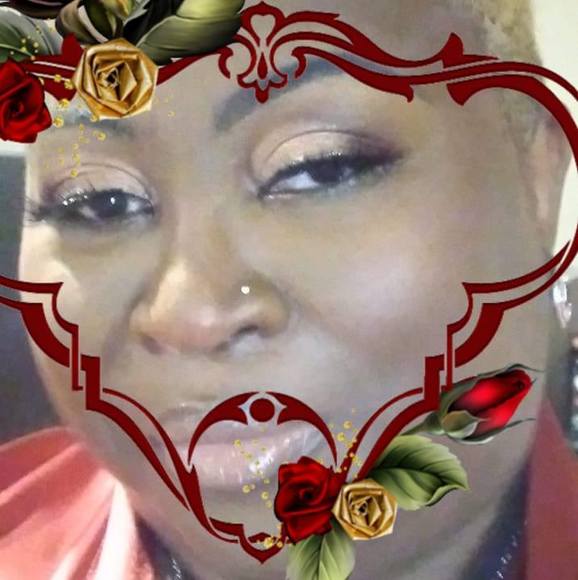 Profile Picture of Barbie Patterson (@barbiepatterson) on Poshmark