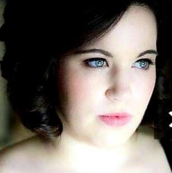 Profile Picture of Brianna Manwaring (@brimanwaring) on Poshmark