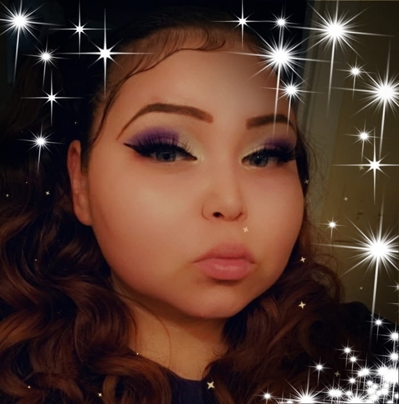 Profile Picture of Ashley Recendez (@chicubs2133) on Poshmark