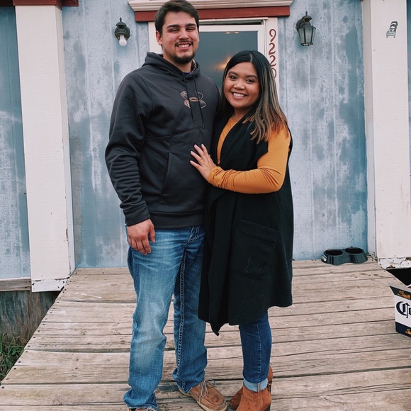 Profile Picture of Geneva Guab (@omfggeneva) on Poshmark