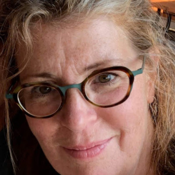 Profile Picture of Libby Gurry (@libbygurry) on Poshmark