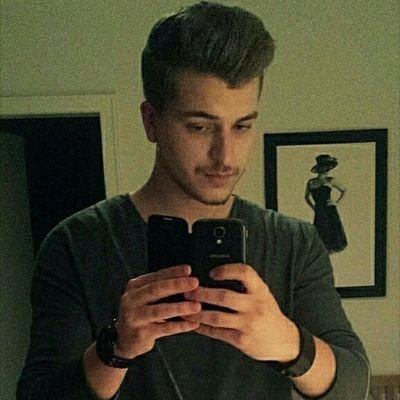Profile Picture of Max Render (@MaaxMazine) on Twitter