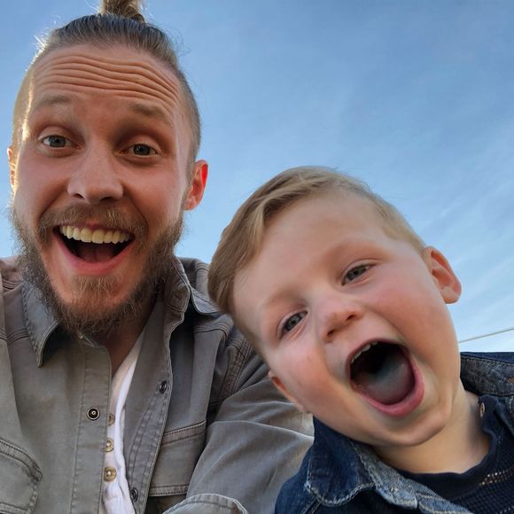 Profile Picture of Taylor Kevern (@tkevern) on Poshmark