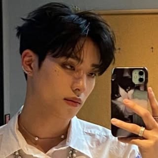 Profile Picture of Aaron Schmidt Kang (@_aaronverse) on Instagram