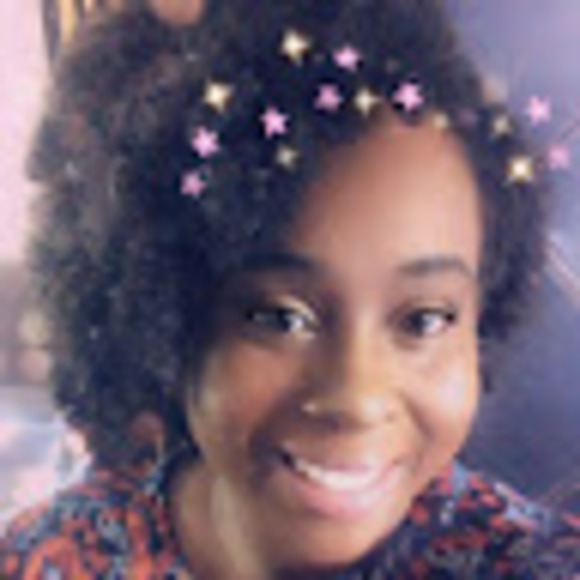 Profile Picture of Farah Bastien (@earthstone2003) on Poshmark