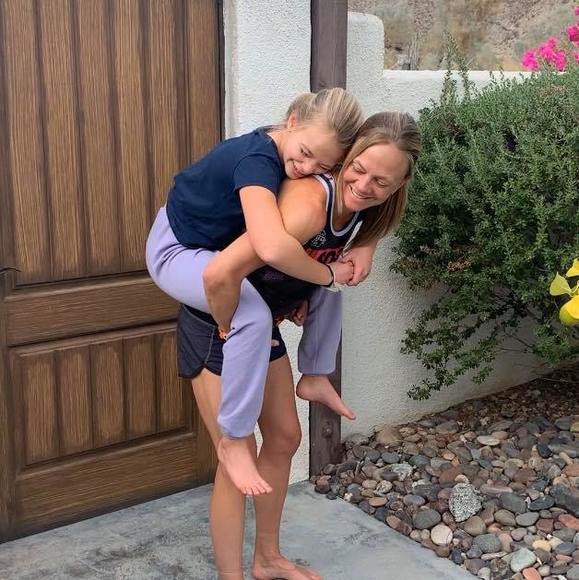 Profile Picture of Jen Temperley (@jentemperley) on Poshmark