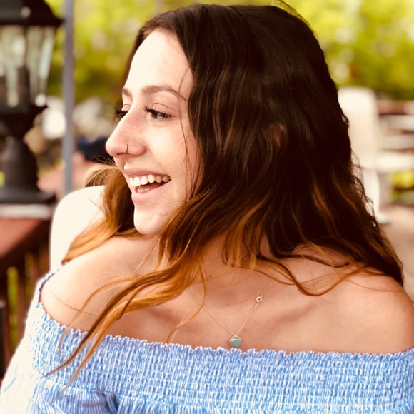 Profile Picture of Starr Faster (@sfaster) on Poshmark