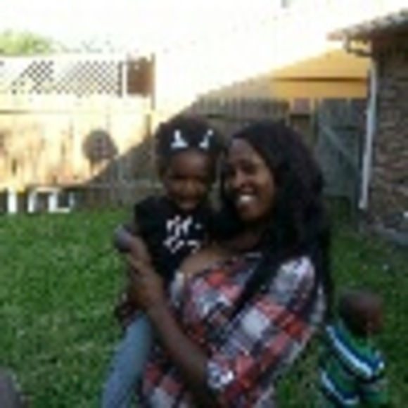 Profile Picture of Tarsha Harrison (@tooliemama) on Poshmark