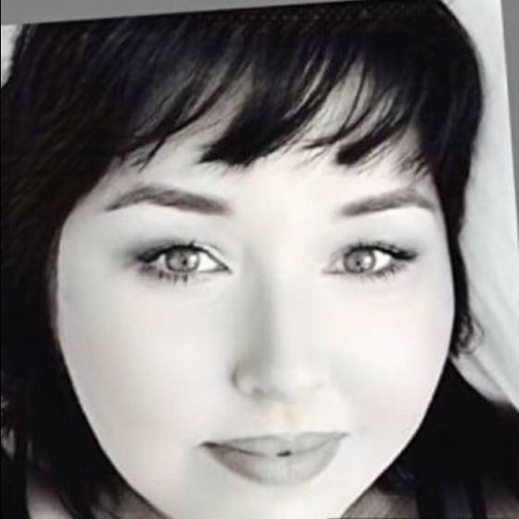 Profile Picture of Daniela Giampietro (@danig77) on Poshmark