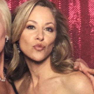 Profile Picture of Julia Moffitt (@juliamoffittwthr) on Instagram