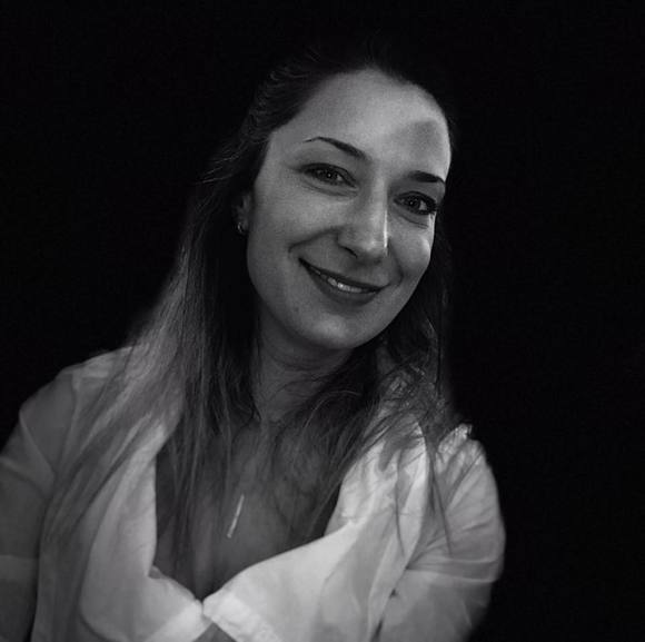 Profile Picture of Anamaria Lorincz (@alorincz) on Poshmark