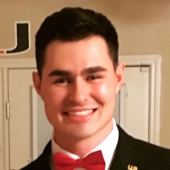 Profile Picture of Fernando Weiner (@foweiner) on Poshmark