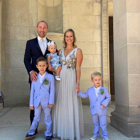 Profile Picture of Ashley Vanecko (@arvanecko) on Poshmark