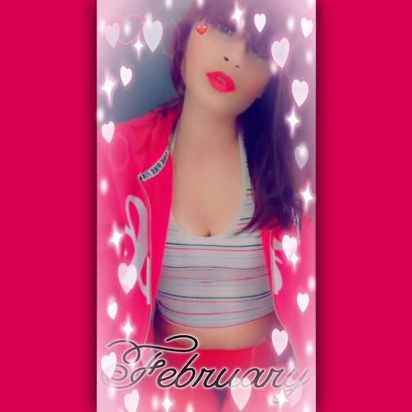 Profile Picture of Rachie Rach (@rachie1292) on Poshmark