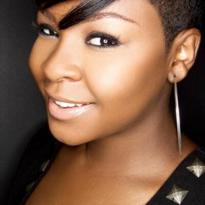 Profile Picture of Stephanie Redd West (@reddmakeuptv) on Twitter