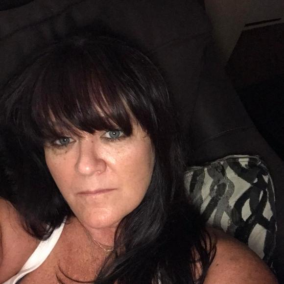 Profile Picture of Lori Lancaster (@lorilancaster) on Poshmark