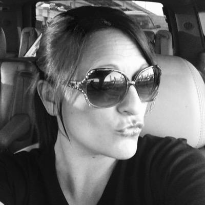 Profile Picture of Amanda Lovelace (@AmandaLovelace1) on Twitter