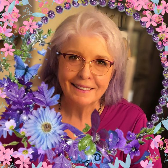 Profile Picture of Barbara dobson barnett Dombroski (@bdombroski46) on Poshmark