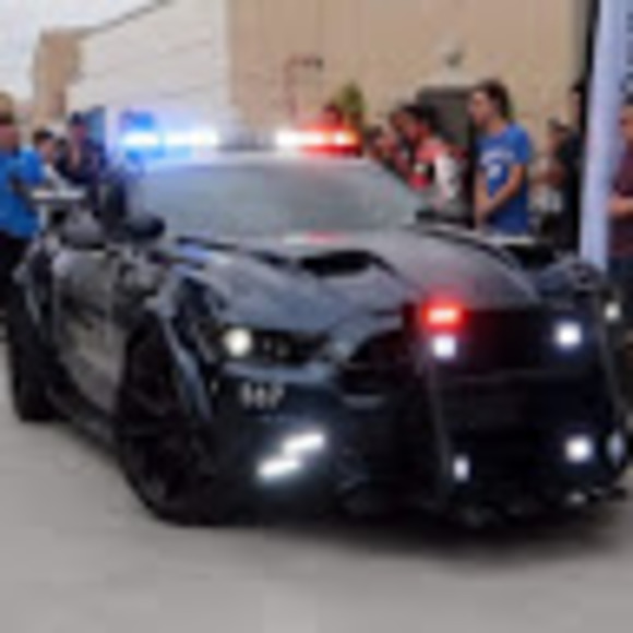 Profile Picture of Talan Moschkau (@tmoschkau) on Poshmark