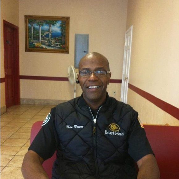 Profile Picture of Kenneth Reeves (@757togo) on Poshmark