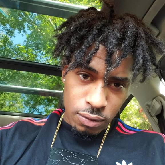 Profile Picture of Rollow Lawrence (@followrollow) on Poshmark