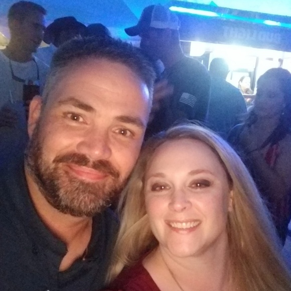 Amanda Tomson - Poshmark Profile Picture of Amanda Tomson (@amandatomson324) on Poshmark