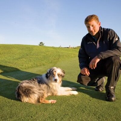 Profile Picture of Jim Bluck (@jlbluck) on Twitter