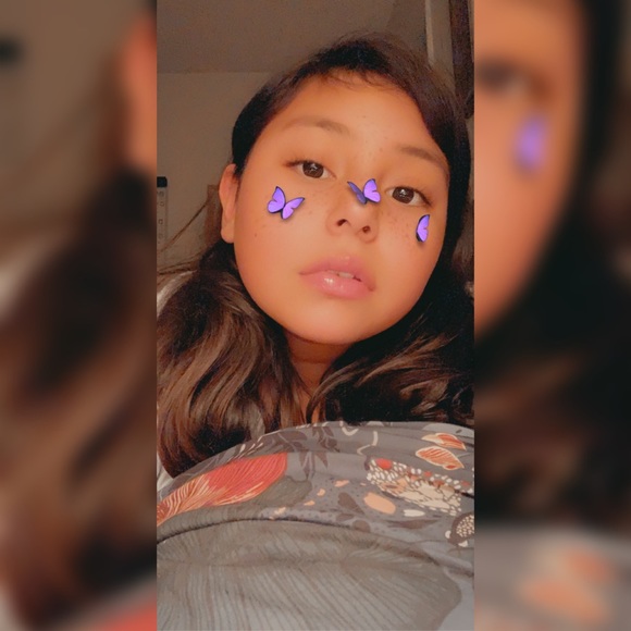Profile Picture of Abigail Cordova (@abbey581) on Poshmark