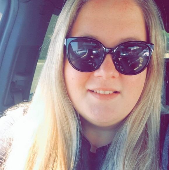 Profile Picture of Julie Wilhelmsen (@jwilhelmsen1) on Poshmark