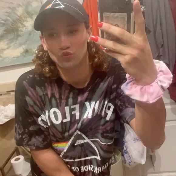 Profile Picture of Alexander Gray (@agray0417) on Poshmark