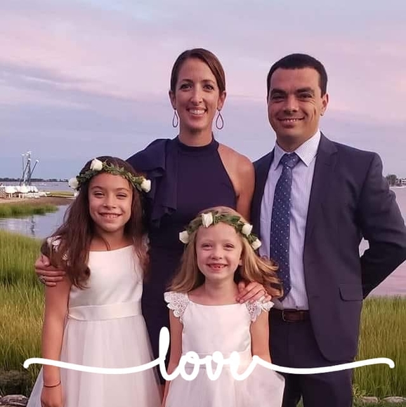 Profile Picture of Carlos Alves (@cranstoncarlos) on Poshmark